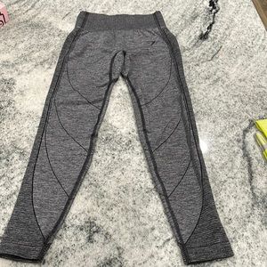Gray gymshark legging